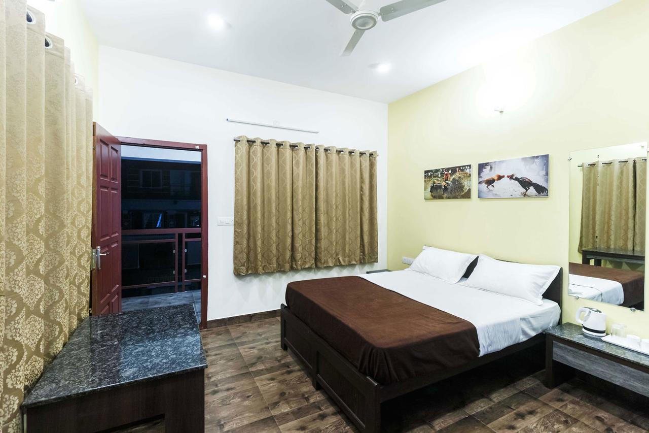 Karkera Comforts Hotel Madikeri Esterno foto