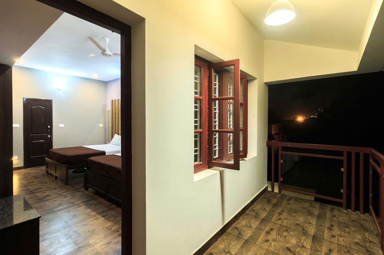 Karkera Comforts Hotel Madikeri Esterno foto